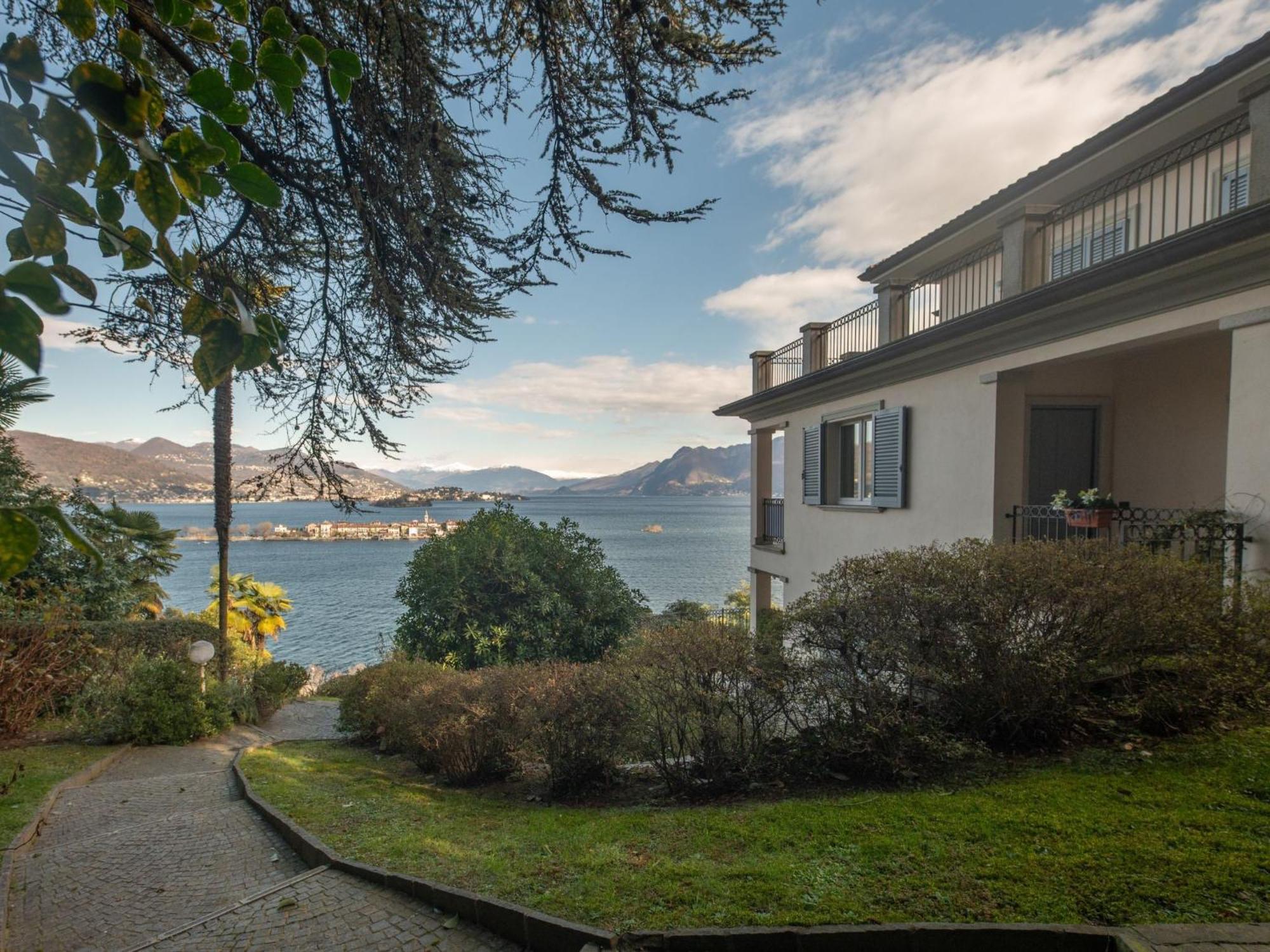 Apartment Punta Borromea By Interhome ストレーザ エクステリア 写真